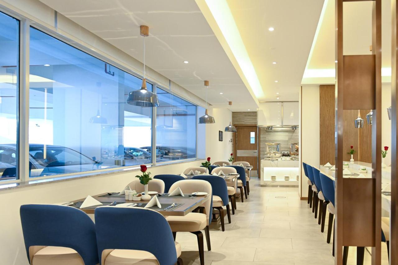 Comfort Hotel Jeddah King Road Exterior photo