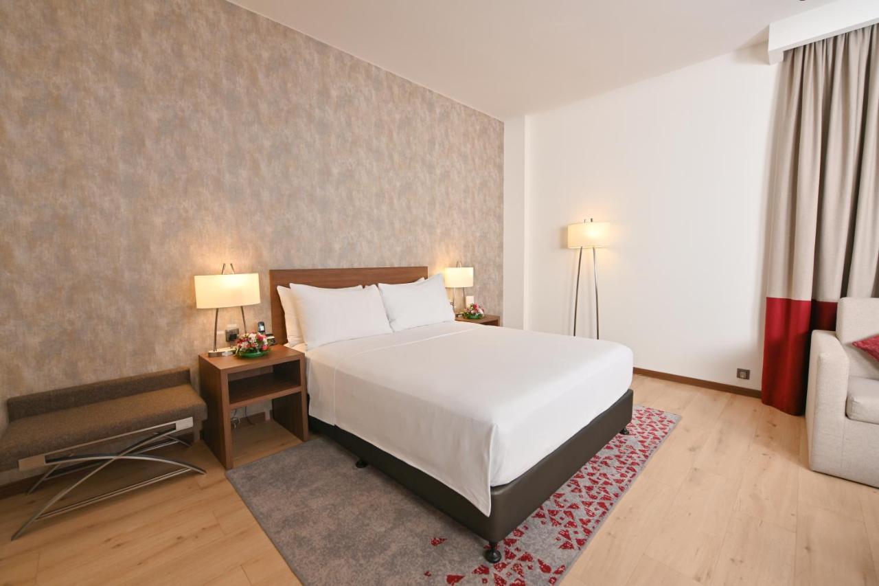 Comfort Hotel Jeddah King Road Exterior photo