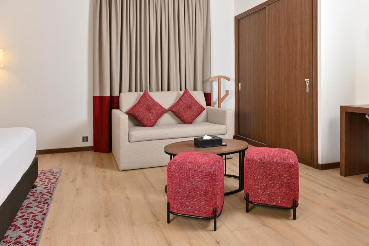 Comfort Hotel Jeddah King Road Exterior photo