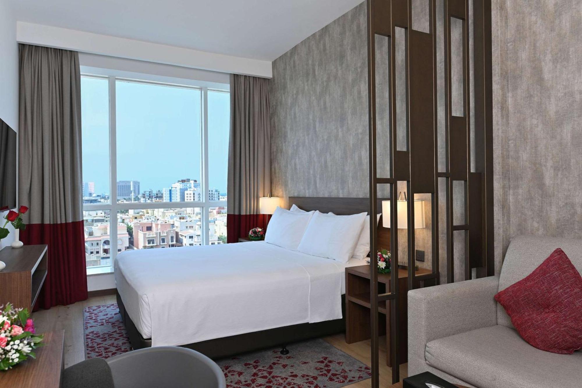Comfort Hotel Jeddah King Road Exterior photo