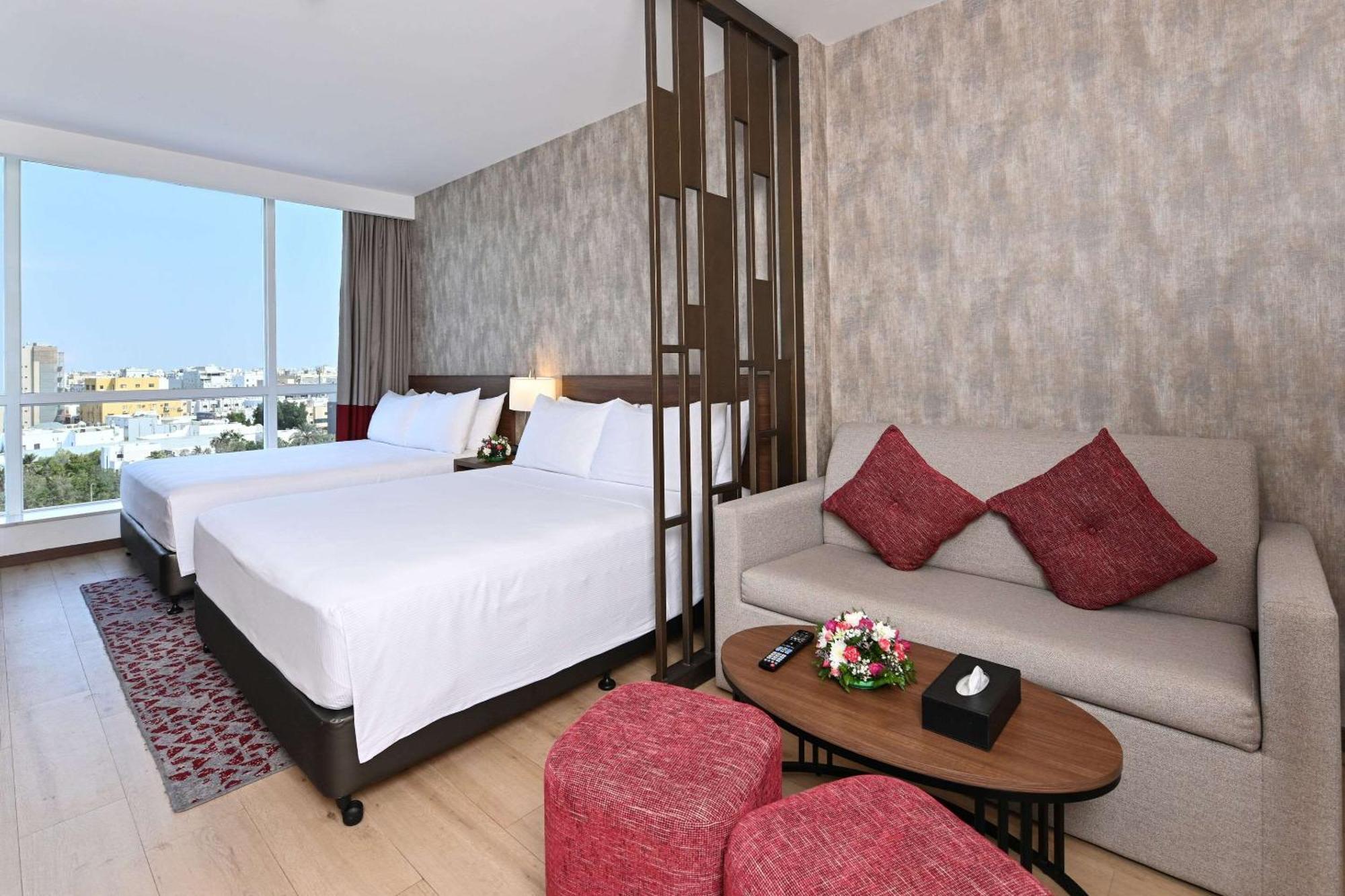Comfort Hotel Jeddah King Road Exterior photo